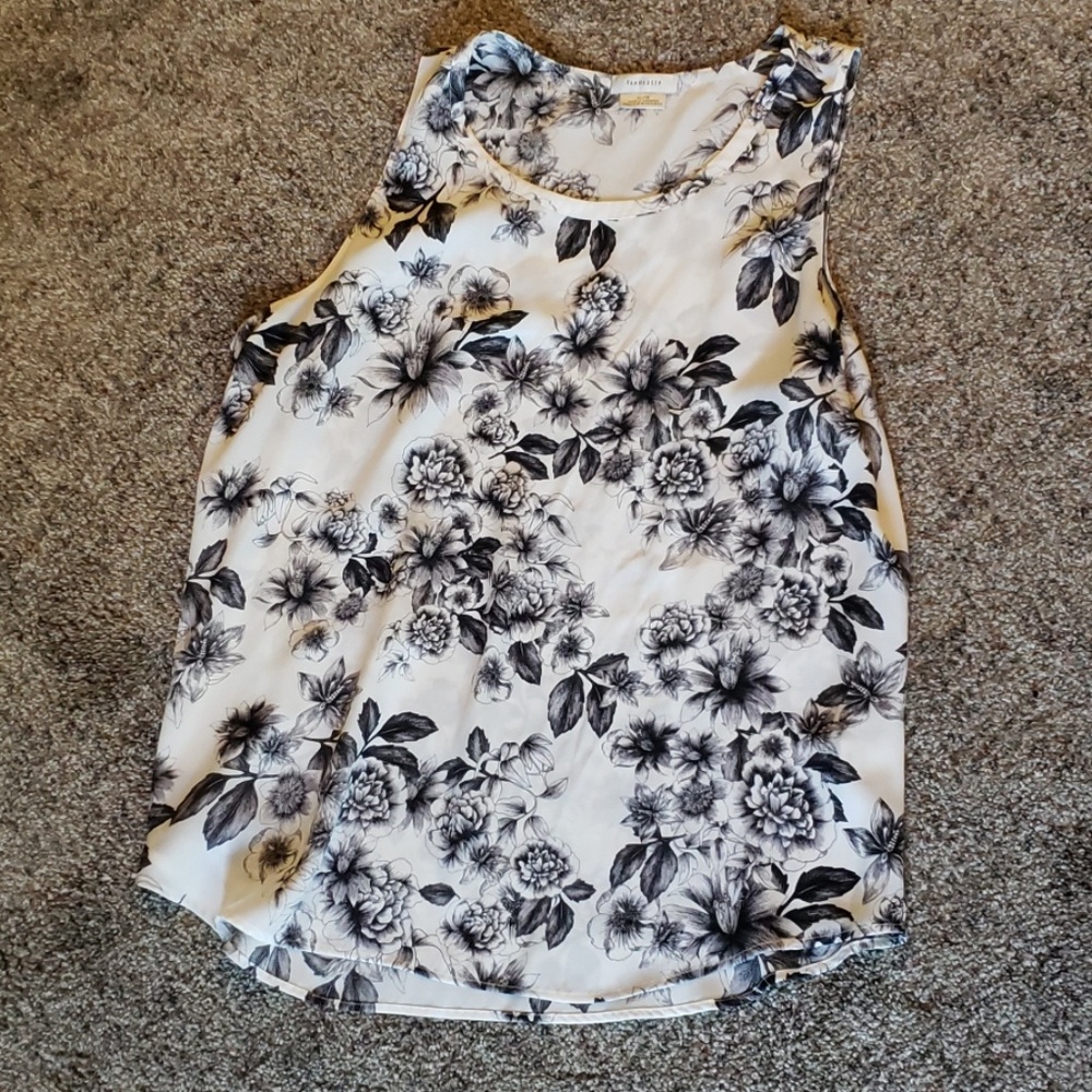 Sleeveless Van Heusen Top